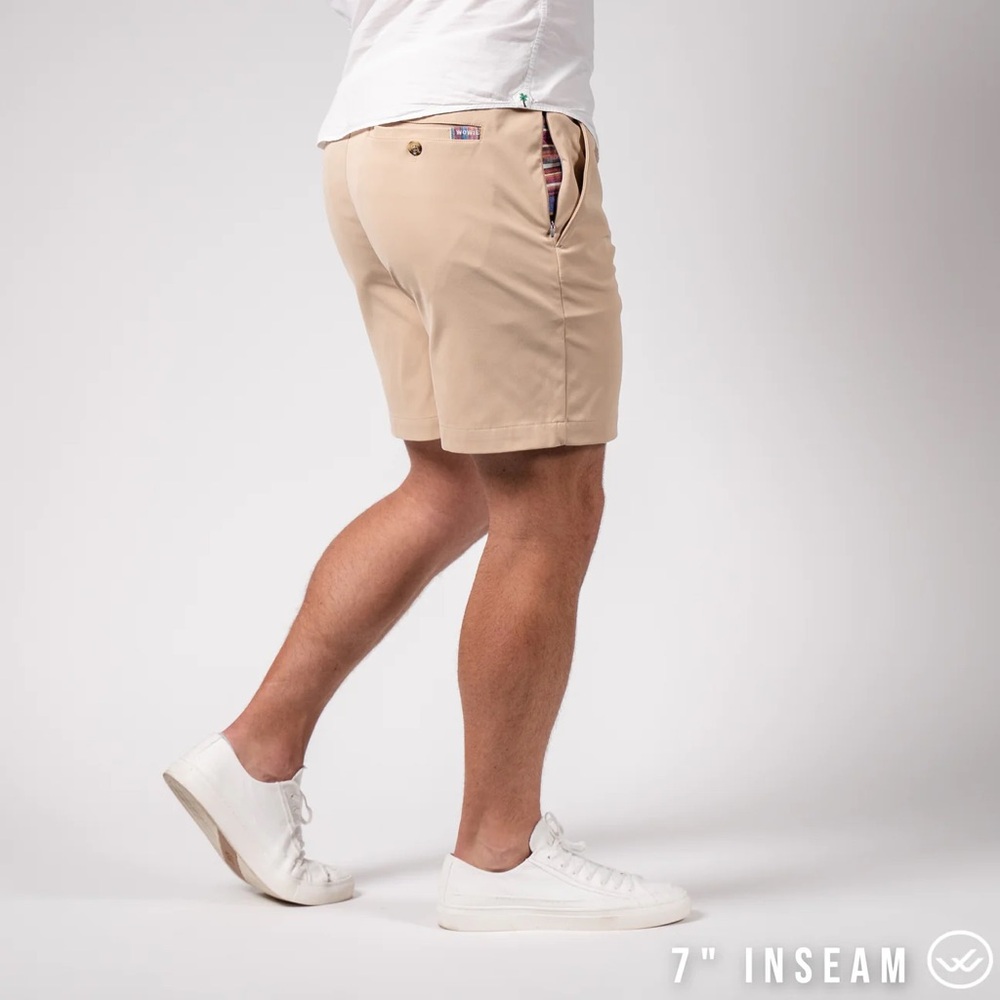 Wowie Daily Short in Tan 7” New With Tags